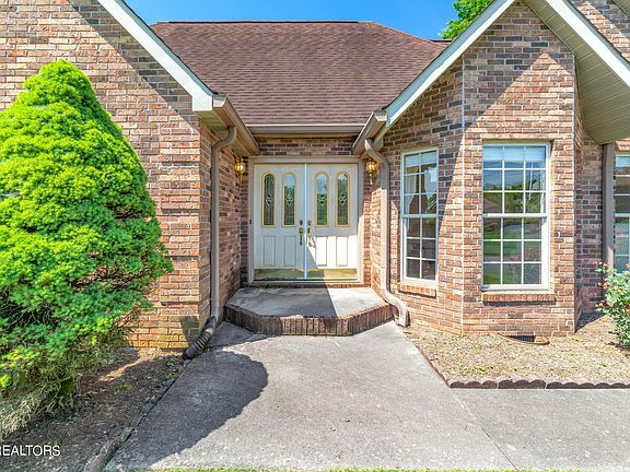 4th image of 7525 Larue Ln