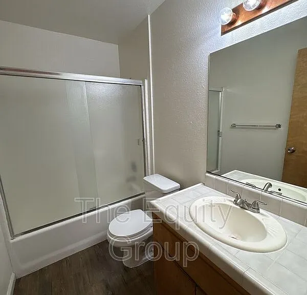 983 N Lynora St — Photo 11