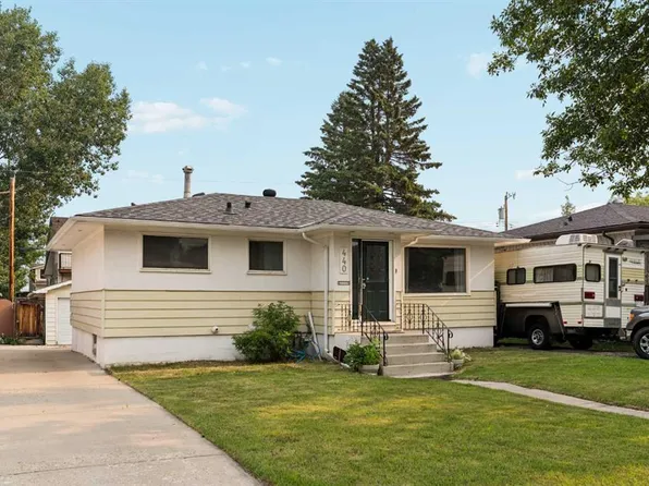 440 S 36th Ave NW, Calgary, AB T2K 0C3