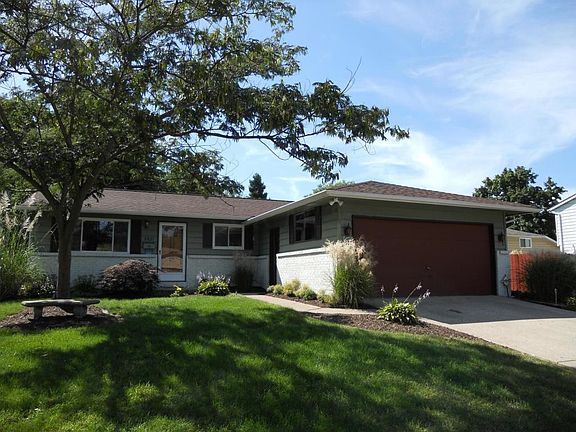 3rd image of 6621 Barrett Ln