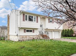 809 Nelson Pl, Piscataway, NJ 08854