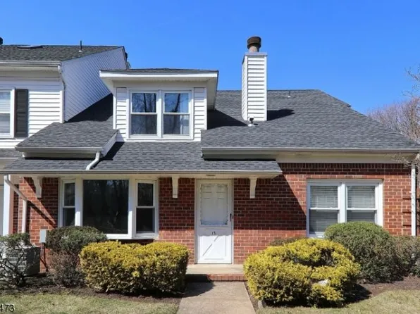 15 Harwich Vlg #7015, Scotch Plains, NJ 07076