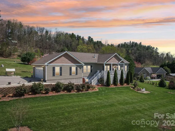 138 Lone Laurel Trl, Hendersonville, NC 28792