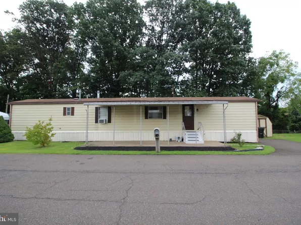 3445 Aster Ave, Trevose, PA 19053