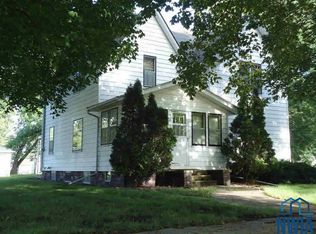 402 S 2nd, Albert City, IA 50510