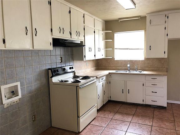 4th image of 5201 Madella St