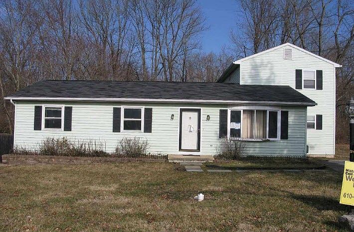 1st image of 230 Park Dr