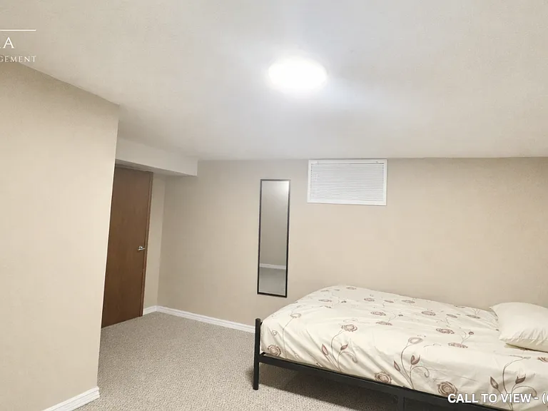 112 Clarence St #2 — Photo 3
