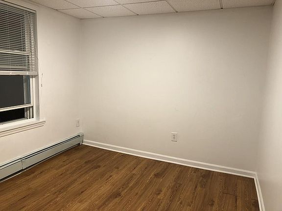 3rd image of 547 Washington St #1