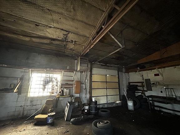 4th image of 212890 COUNTY ROAD S