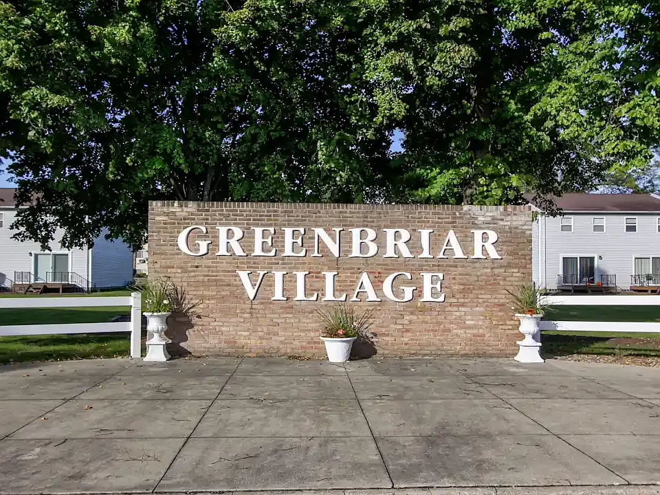 Greenbriar Village apartments