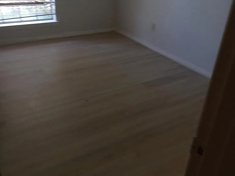 806 Hillsdale Dr — Photo 7