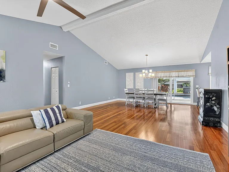 18298 102nd Way S — Photo 16