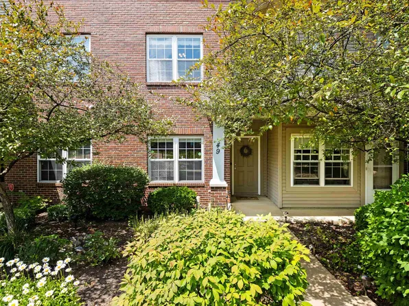 11217 Oakwood Dr #49, Peoria, IL 61615