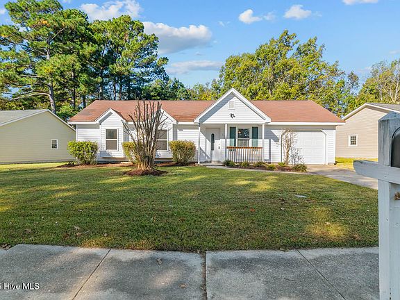 3rd image of 126 Broadleaf Drive
