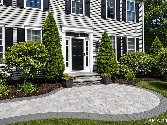 2nd image of 2 Ellsworth Place
