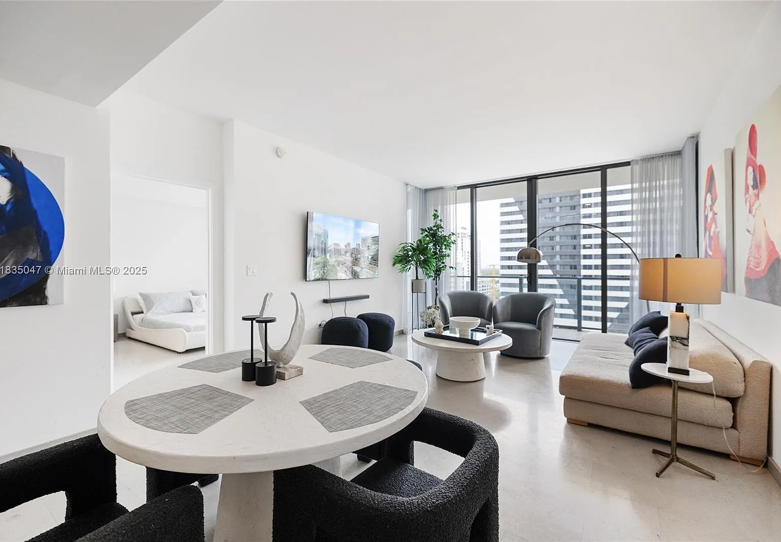 2 bed, 1370 sqft, $6,600 — Photo 1
