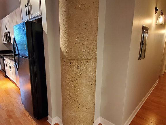 5th image of 4131 W Belmont Ave Unit 212