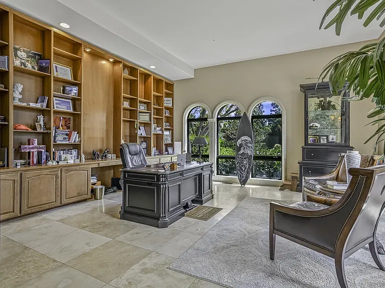 Executive Office/Suite