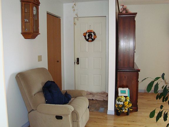 5th image of 111 2nd Street E