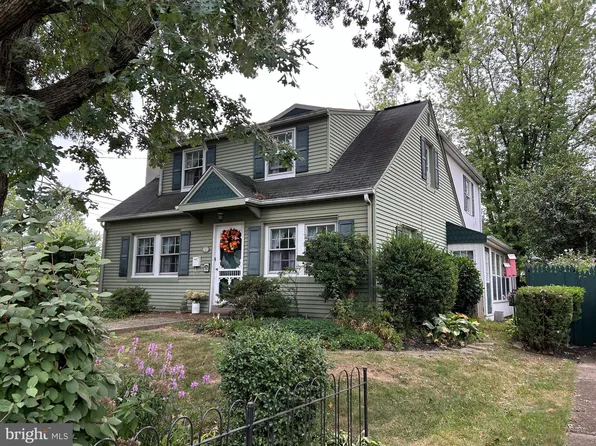 332 S 5th St, North Wales, PA 19454