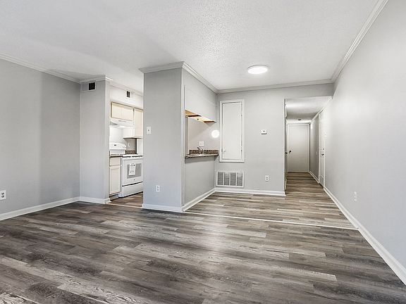 4th image of 10000 Hayne Blvd APT C