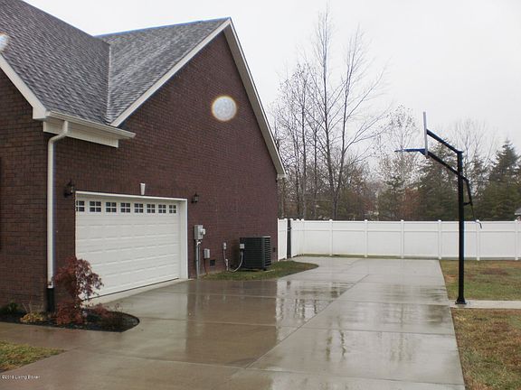2nd image of 154 Blakenrod Blvd