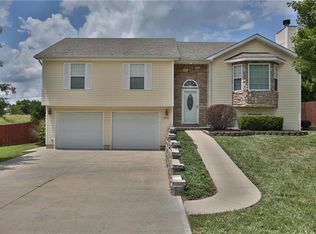 572 SE 115th Rd, Warrensburg, MO 64093