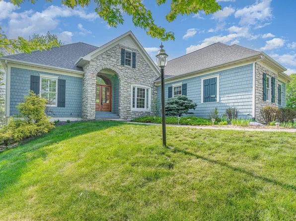 803 Snowbird Dr, Red Wing, MN 55066