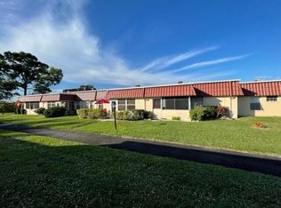 800 Nantucket Cir, Lake Worth, FL 33467