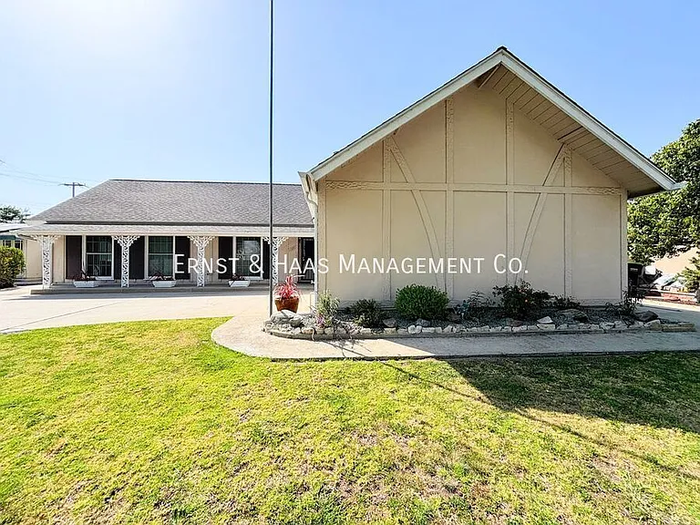 11381 Foster Rd — Photo 27
