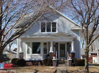 715 13th St, Aurora, NE 68818