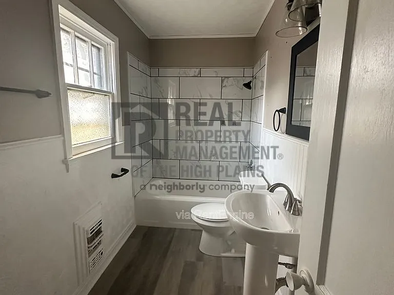3007 S Washington St — Photo 8
