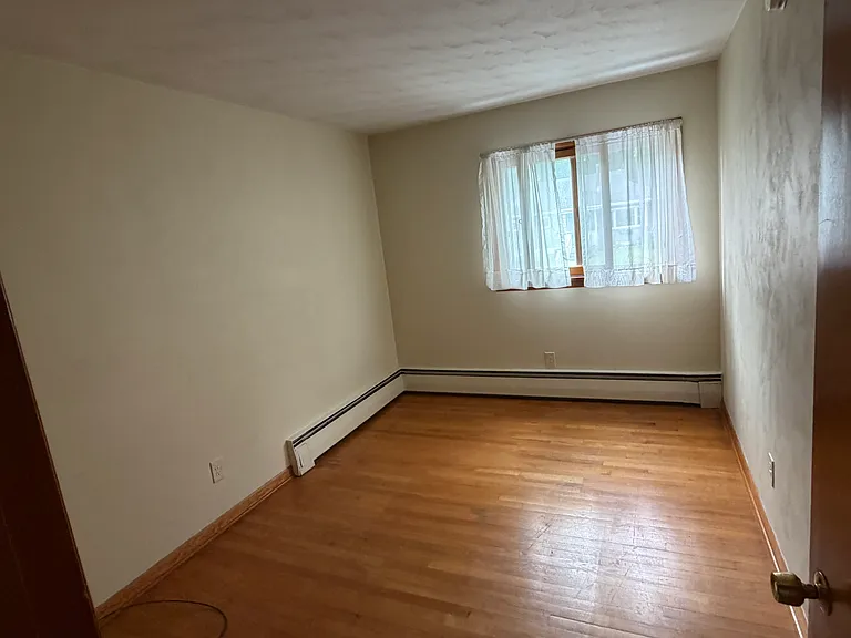 115 Oakmont Rd — Photo 7