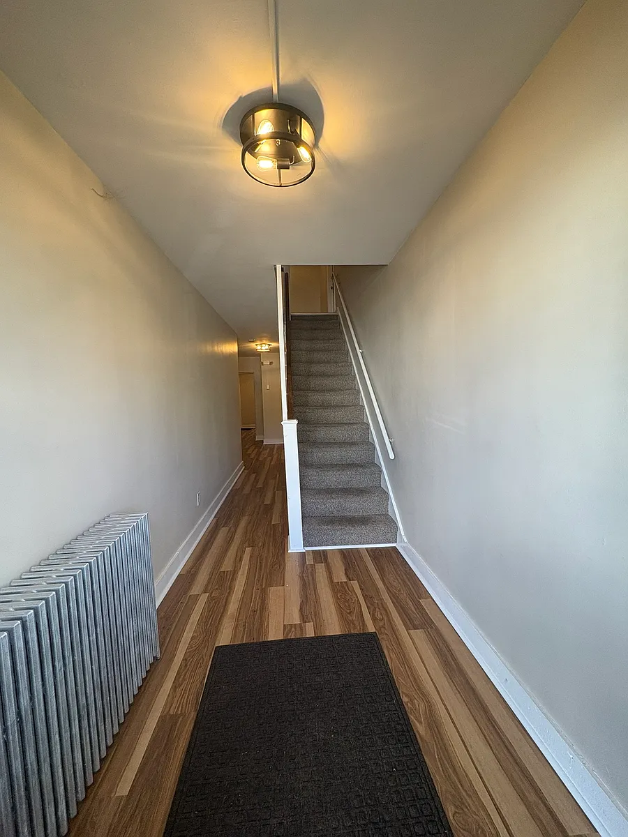 Building Photo - 159 River Ave #2B