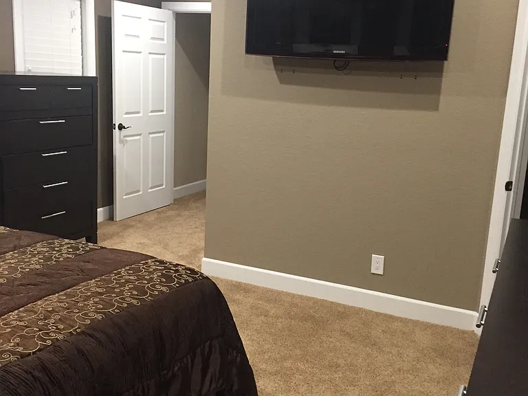 4884 Chandler Ct — Photo 7