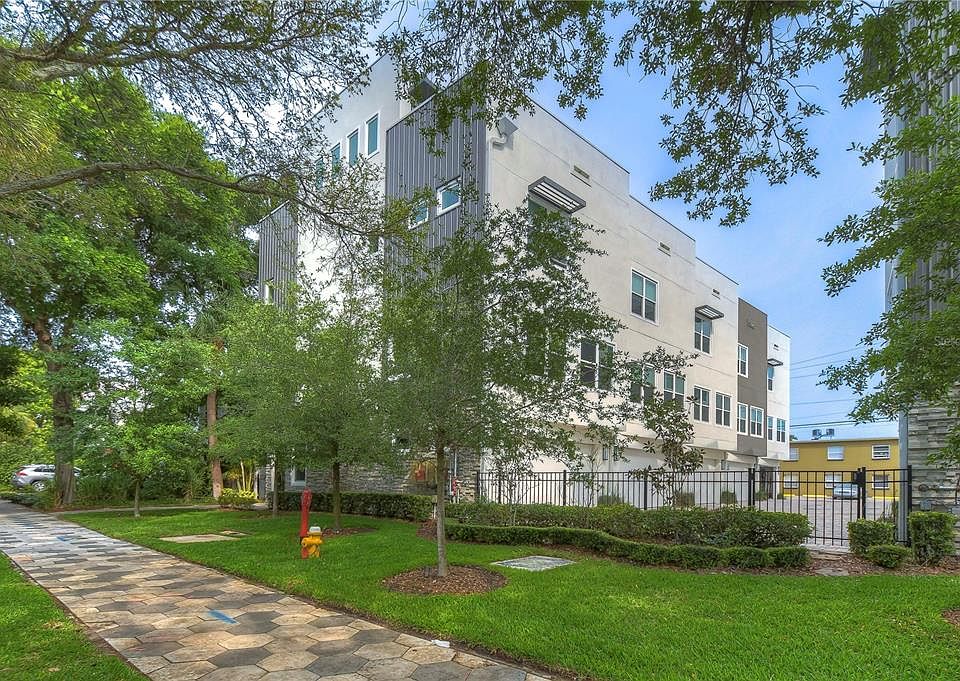 1st image of 125 5TH AVENUE N