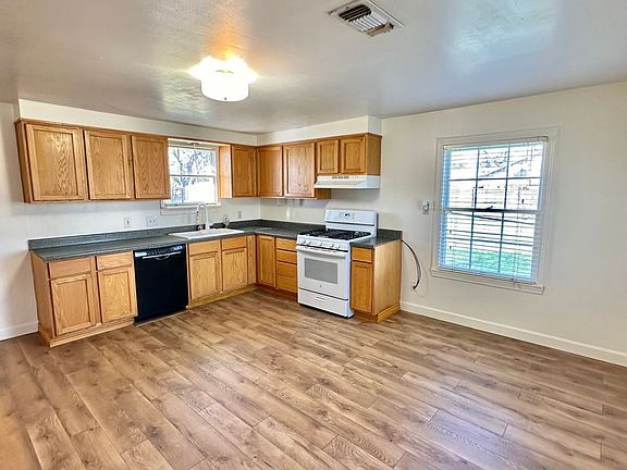 5th image of 3207 Grape Creek Rd