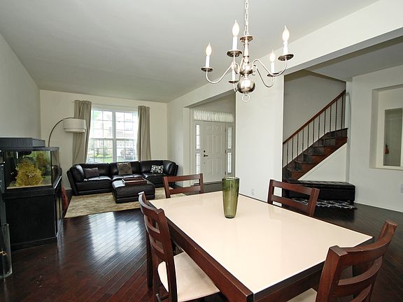 4th image of 136 Whitehead Ave