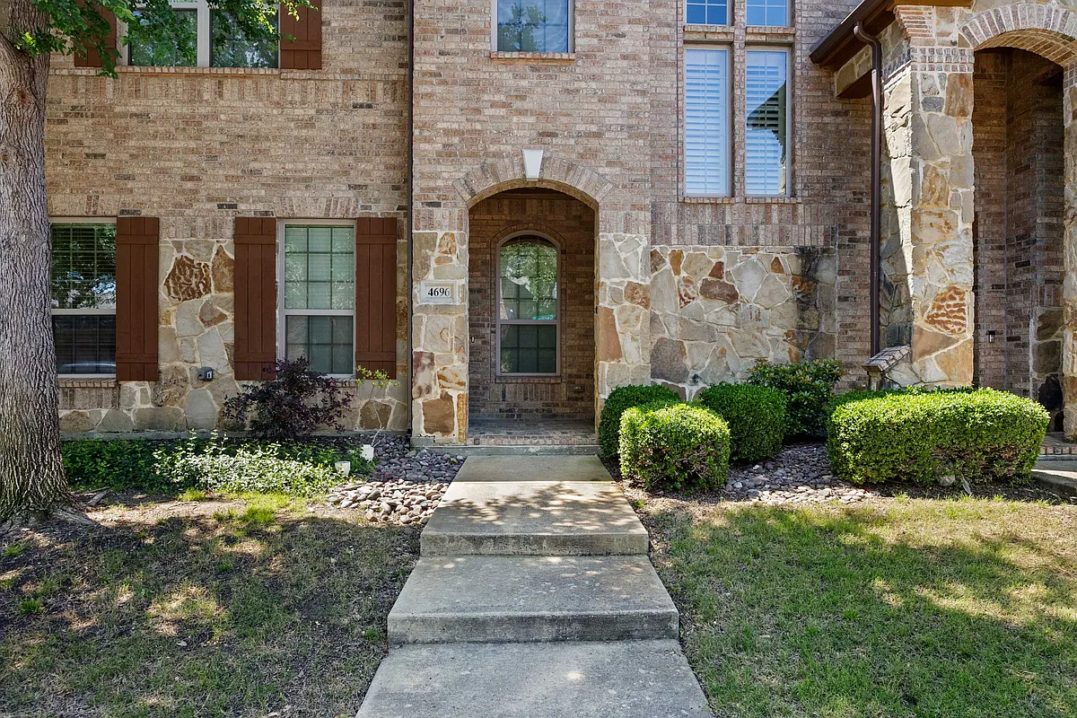 Front Entrance - 4696 Cecile Rd