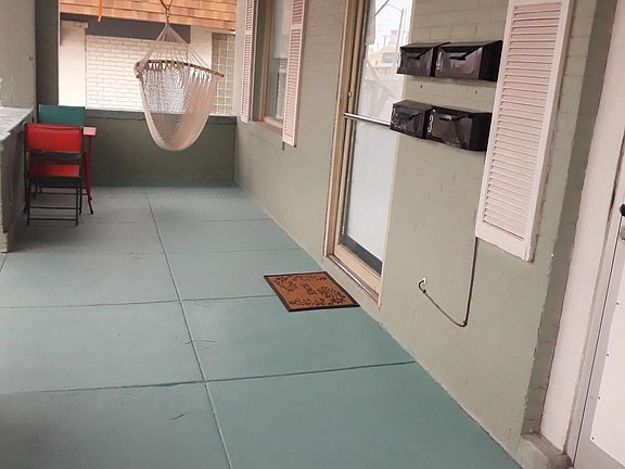 2nd image of 1714 Montana Ave APT 1