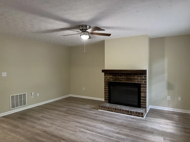 1705 Cedar Shoals Dr — Photo 6