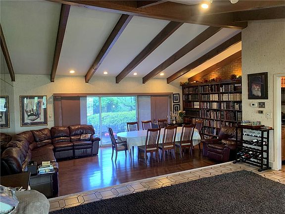 2nd image of 2480 Deborah Dr