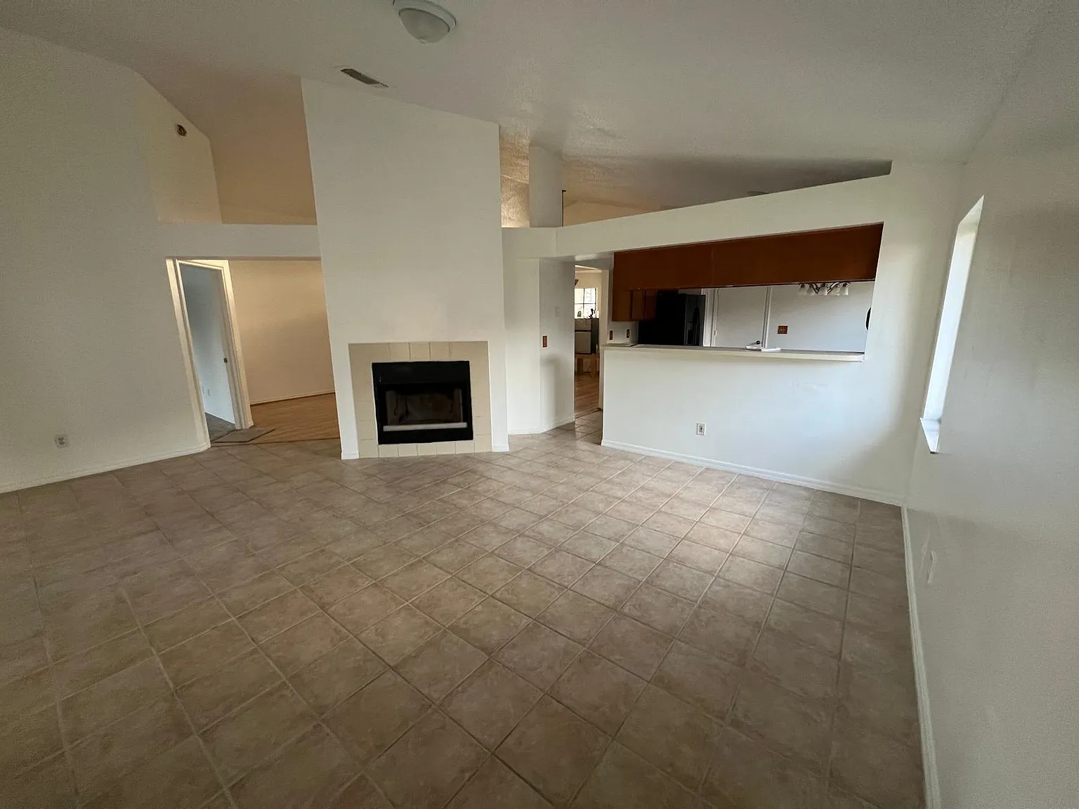 3 bed, 1532 sqft, $2,195 — Photo 3