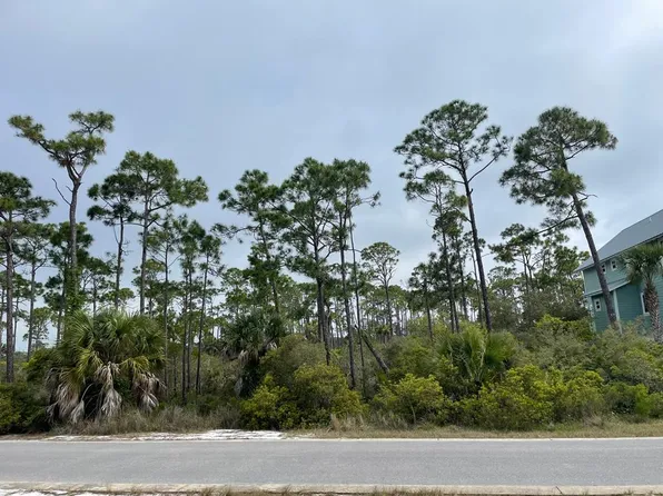 204 Signal Ln, Port Saint Joe, FL 32456