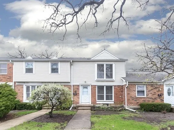 3192 Norwood Ct, Streamwood, IL 60107