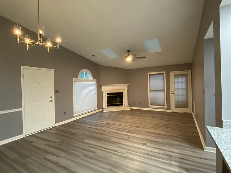 120 Arbor Way — Photo 4