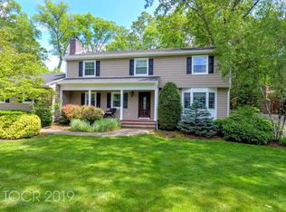 356 Rodney Rd, Wyckoff, NJ 07481