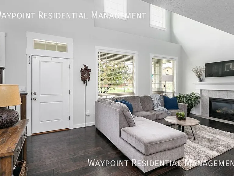 4342 S Axiom Ave — Photo 3