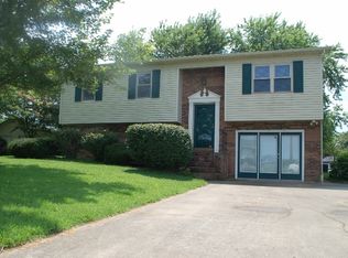 235 Mile Ln, Campbellsville, KY 42718